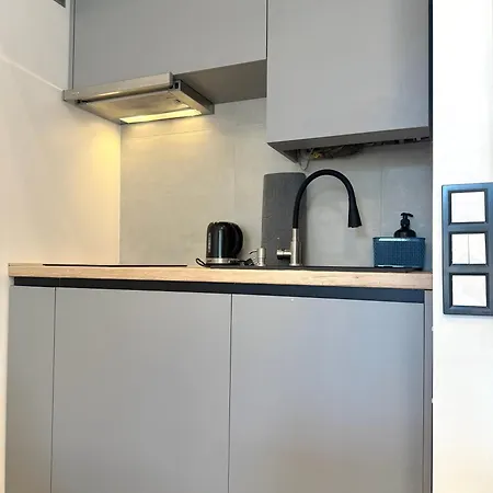 Lägenhetshotell міамо студіо з балконом Lviv